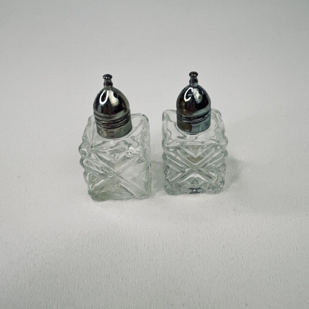 Vintage 1950's Leonard Japan Crystal Cut Glass Miniature Salt and Pepper Shakers